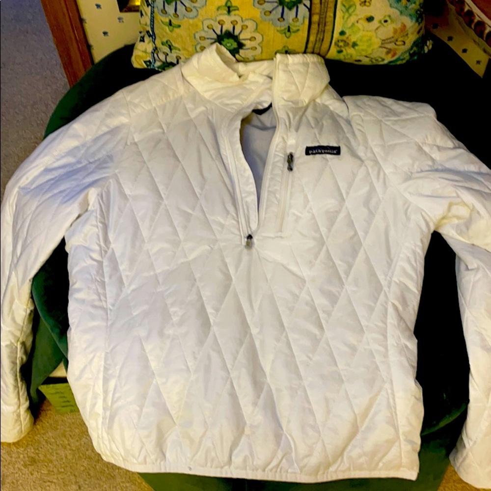 Patagonia size small pull over